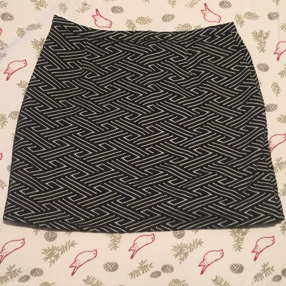 NWOT Gorgeous mini skirt - Picture 2 of 2